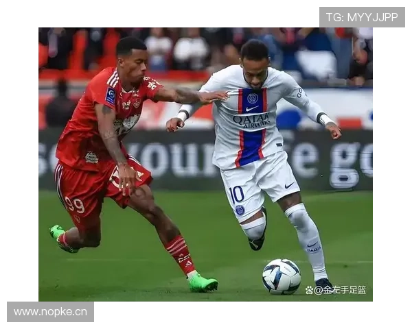 巴黎圣日耳曼巨星云集却难登欧冠顶峰,体系与球星融合问题持续制约争冠走势 巴黎圣日耳曼巨星云集却难登欧冠顶峰,体系与球星融合问题持续制约争冠走势